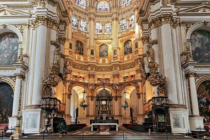 Granada: Cathedral and Royal Chapel Private tour with tickets - Granada Cathedral: Renaissance size with Baroque details