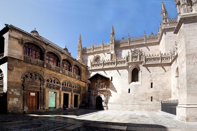 Granada: Cathedral and Royal Chapel Private tour with tickets - Alcaicería: an Arab souk turned street-market maze