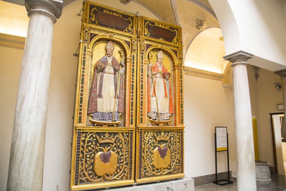 Granada: Cathedral Guided Walking Tour - Meet at Plaza Bib Rambla and Go Straight to the Cathedral