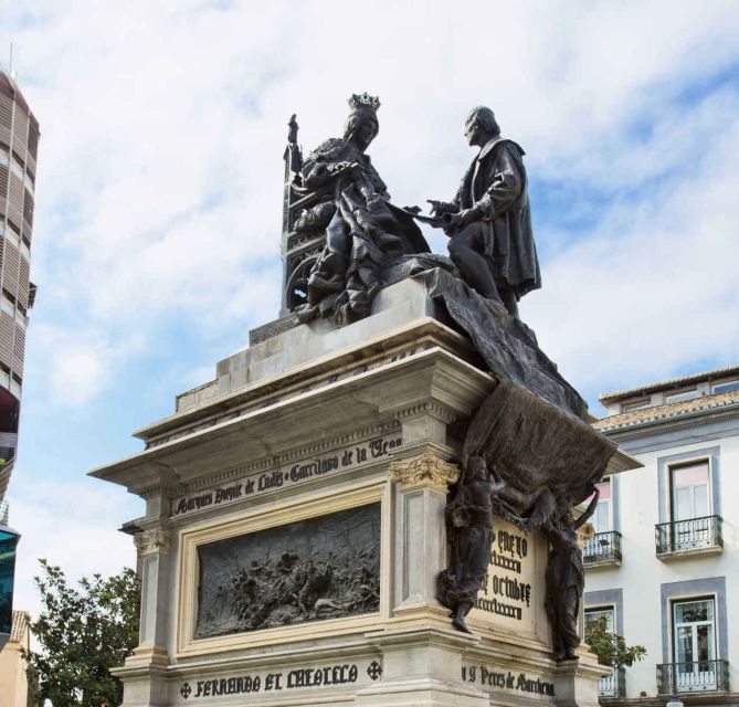 Granada: City Center, Cathedral, Capilla Tour - Cathedral of Granada: what you’ll actually see inside