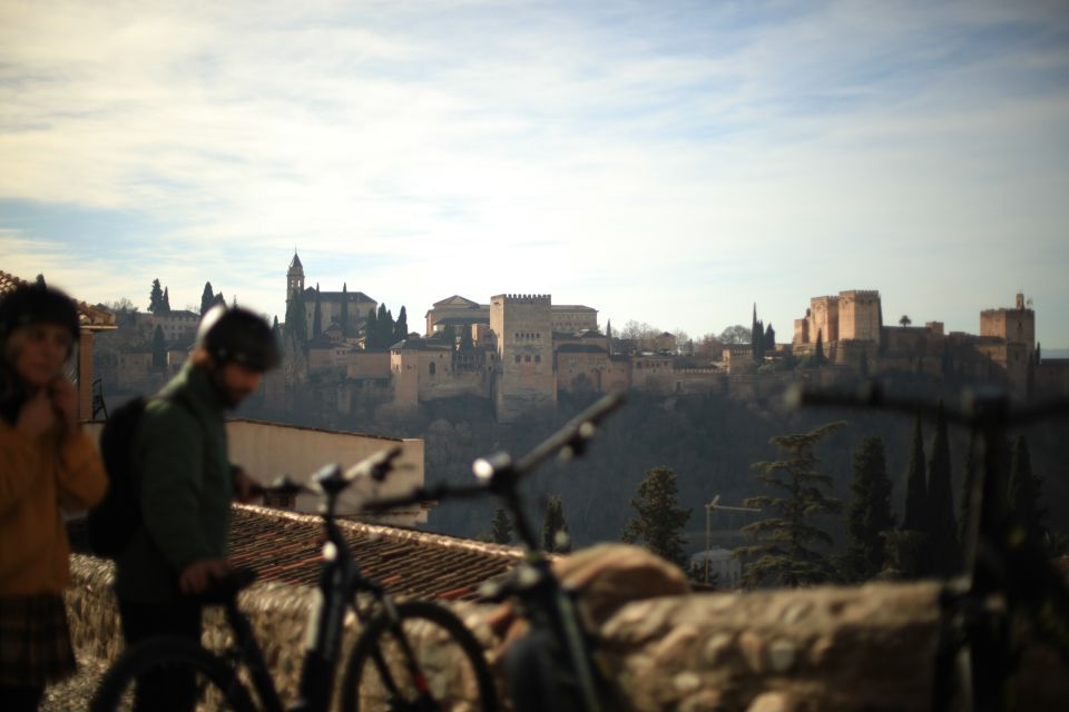 Granada: Highlights & Viewpoints eBike Tour with Tapas Break - Key things I’d plan around