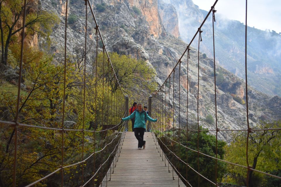 Granada: Hiking along the Gollizno route - Following the Velillos River: birds, typical Mediterranean nature, and steady walking