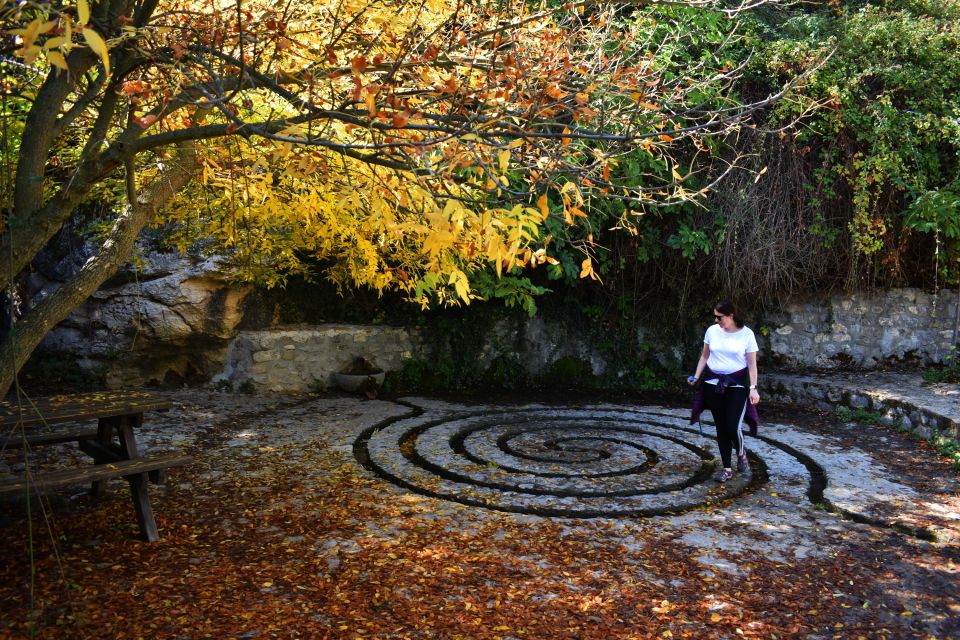 Granada: Hiking along the Gollizno route - The guide experience: small-group attention that keeps it fun