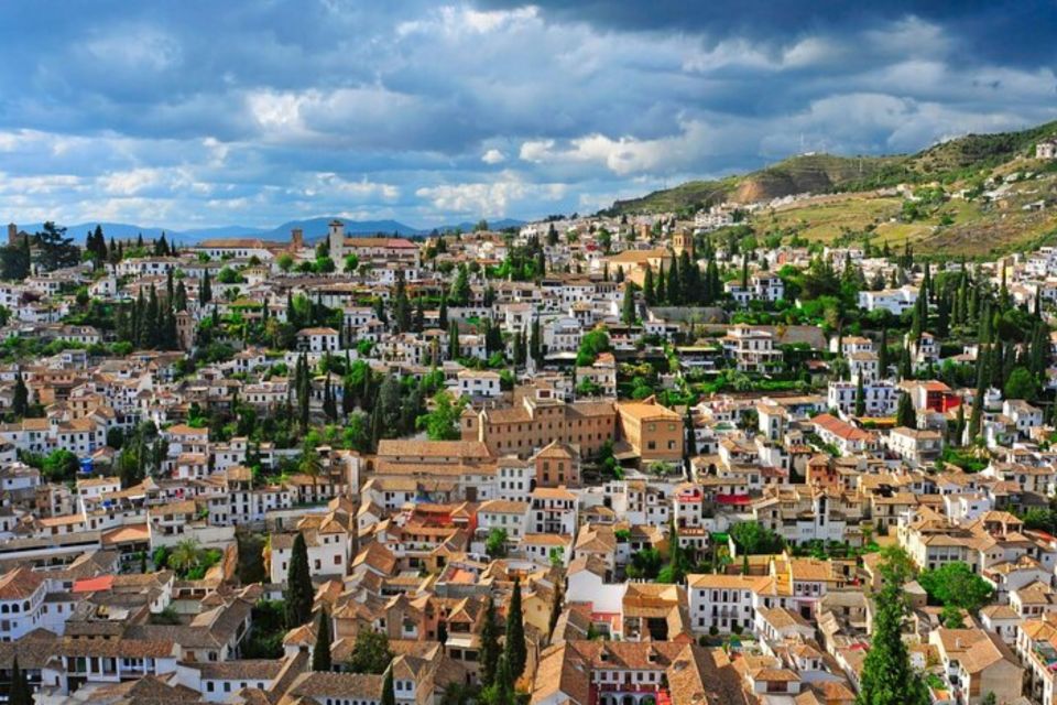 Granada: Private custom tour with a local guide - Walking Granada’s Best Neighborhoods: Albaicín and Sacromonte