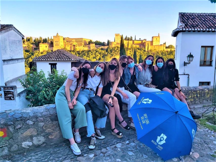Granada: Private Tour of Albaicín, Sacromonte and Viewpoints - Sacromonte cave houses: the neighborhood that explains flamenco