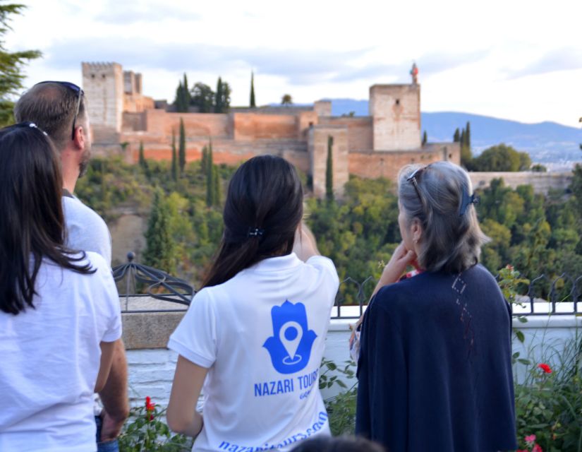 Granada: Private Tour of Albaicín, Sacromonte and Viewpoints - Albaicín walking tour: secrets, anecdotes, and the maze feeling