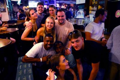 Granada: Pubs & Clubs Crawl with Drinks & Club Entry Ticket - Drinks included: what you’re actually paying for