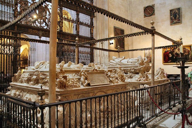 Granada: Royal Chapel and Granada Cathedral Guided Tour - Royal Chapel: Isabeline Gothic Mausoleum of Ferdinand and Isabella