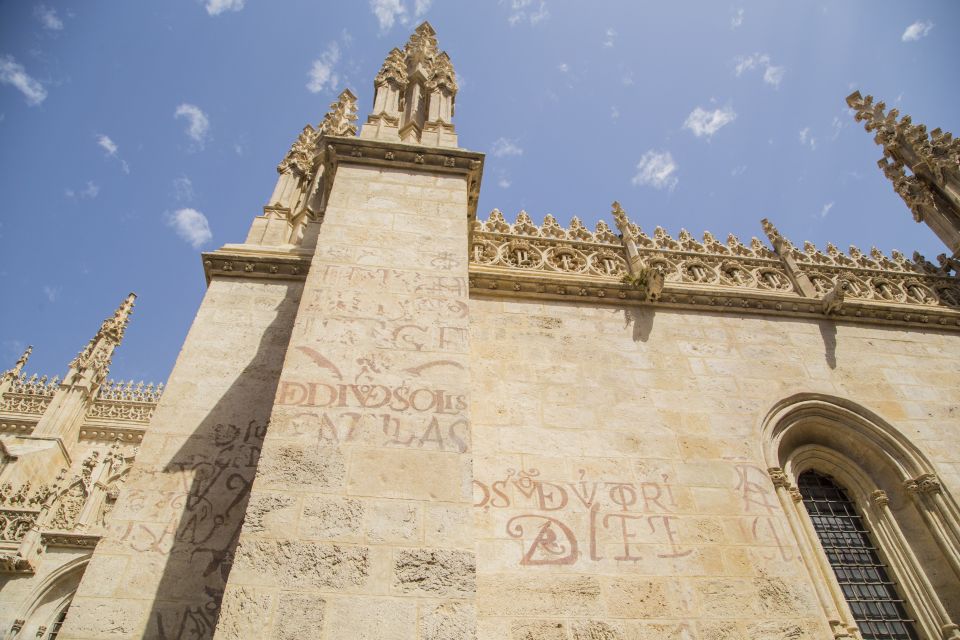 Granada: Royal Chapel and Historical Center Walking Tour - Alcaicería: Granada’s Old Arabic Marketplace Lanes