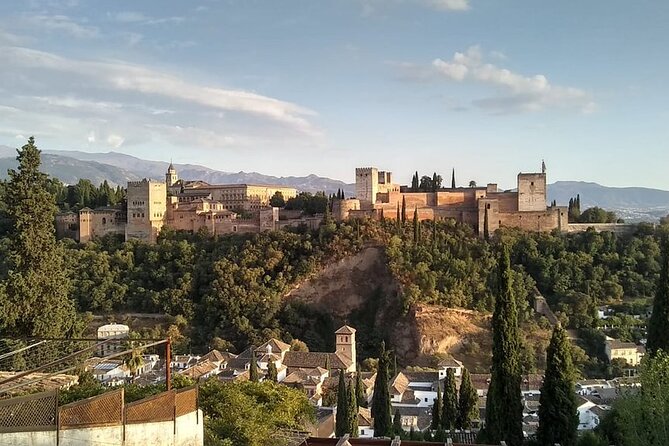 Granada: Sacromonte Private Tour - Stop 2: Life in Caves and the Musical Heritage (Free)