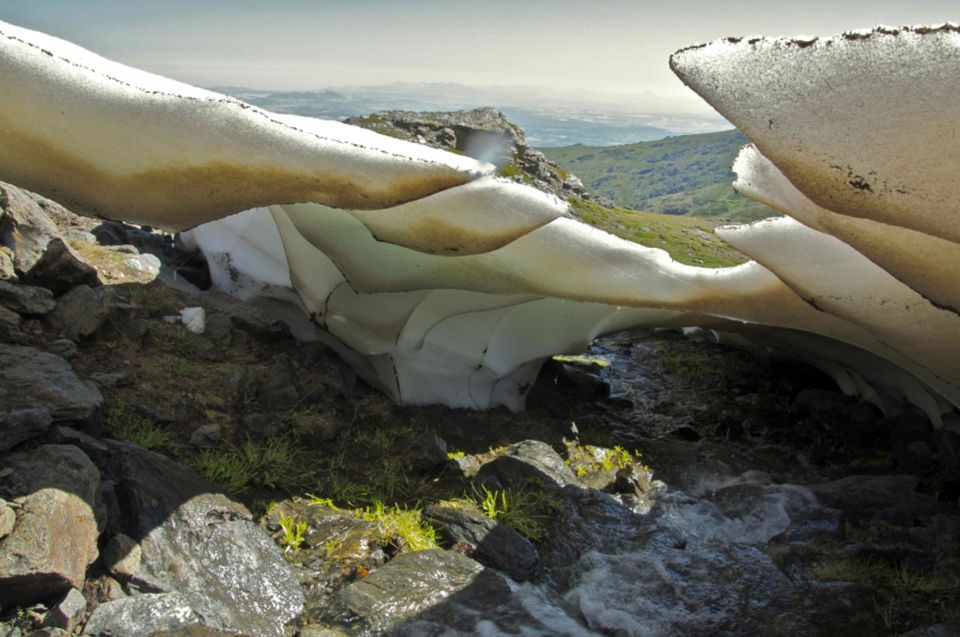 Granada: Sierra Nevada Guided Day Trip - Snow Tunnels, Streams, Lagoons, and Waterfalls in One Day