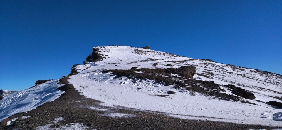 Granada: Sierra Nevada Veleta Peak Trek with Lunch - What to pack: the list that actually affects comfort