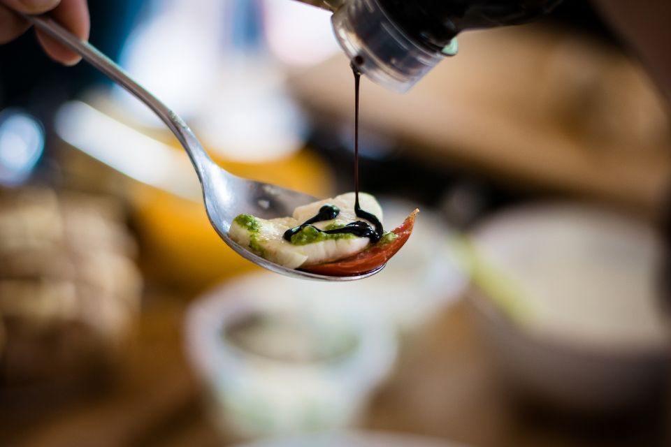 Granada: Tapas Tasting Guided Tour - Plaza de Bib-Rambla: Where the Tapas Tour Begins