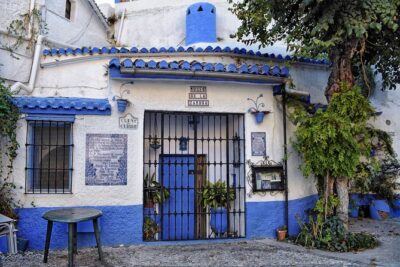 Granada Tapas Trail & Gypsy Flamenco Show - How the tapas stops work (and why the drinks matter)