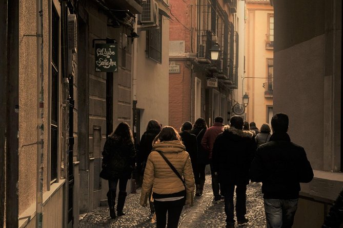 Guided tour Granada Unexplained - A Night Walk Through Granada’s Black Chronicle
