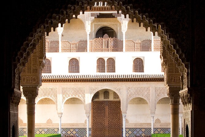 Guided tour of La Alhambra with tickets included - Small group energy (and why private can feel better)
