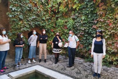 Guided tour The Nasrid Life - Your walking route through Albaicín: what to expect in real time