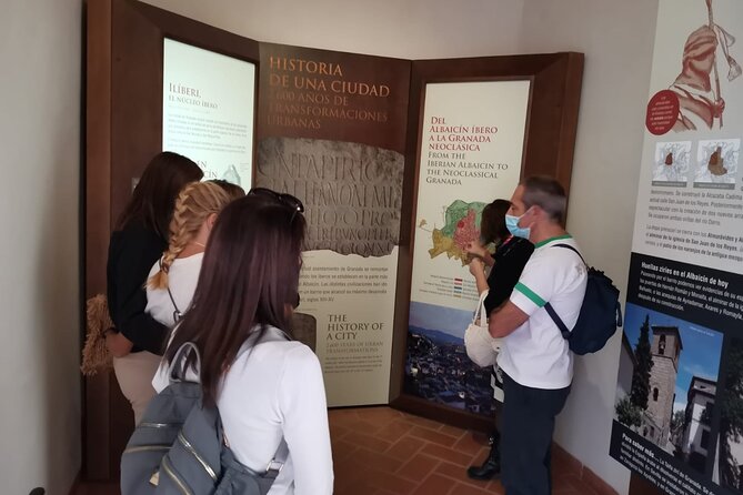 Guided tour The Nasrid Life - Timing, tickets, and meeting point: make the morning easy