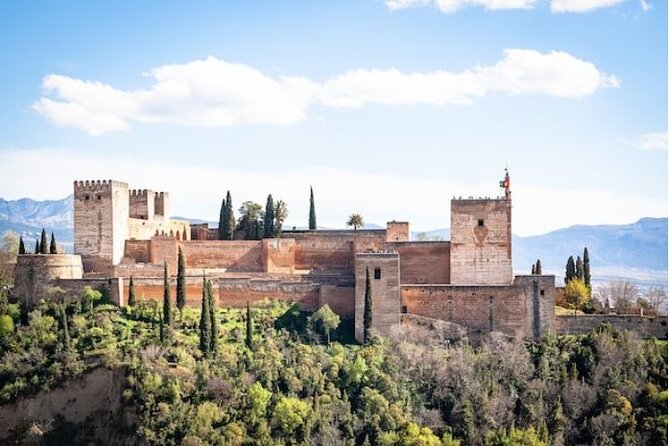 Guided tour to Alhambra with Generalife, Alcazaba and Carlos V - Key highlights you’ll feel right away
