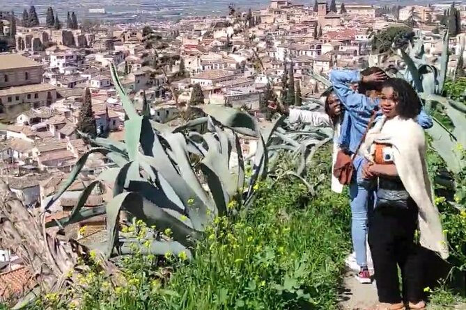 Gypsy life: Sacromonte and the caves private tour - Mobile ticket, group discounts, and what you’re paying for