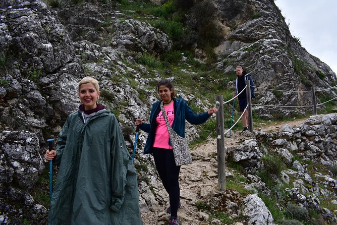 Hike along the Gollizno route - The Ruta del Gollizno: an easy 8 km nature walk near Granada