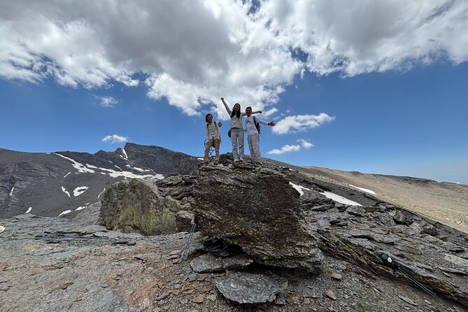 Hiking experience in the High Sierra Nevada National Park - How the UIMLA guide style affects your whole day