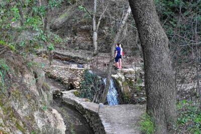Hiking in the natural park on the outskirts of the Alhambra - Meeting at Puente del AljibilloCentro: Simple Start, No Car Needed