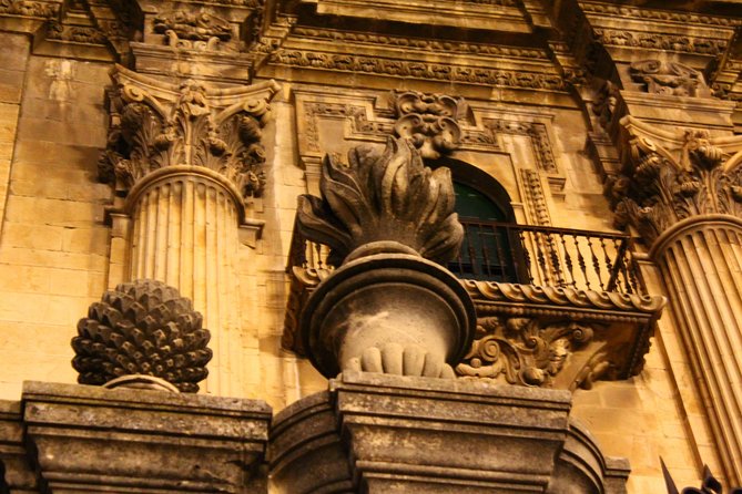 Legends and Mysteries Walk - Who should book this Legends and Mysteries Walk in Jaén?