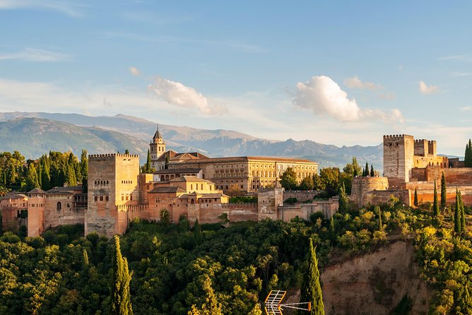 Private 3-hour Alhambra tour with tickets - Who this private Alhambra tour suits best