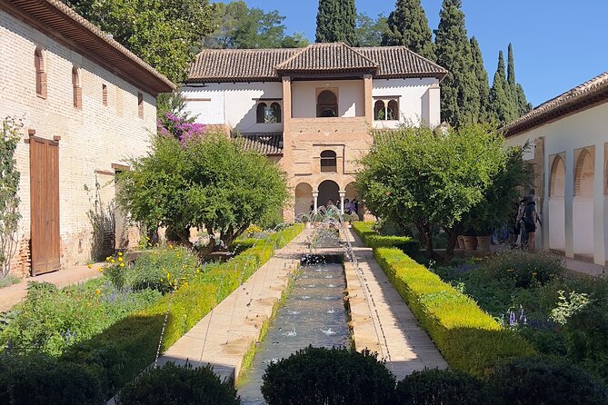 Private excursion to the Alhambra and Generalife - How timing really works in the Alhambra area