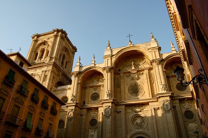 Private Guided Tour to Alhambra with Tickets to City Monuments - Who this private Alhambra tour suits best