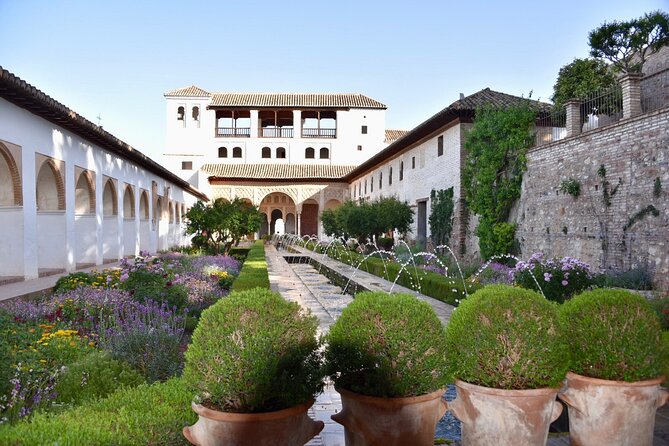 Private Night Tour of the Alhambra in Granada (includes tickets) - Alcazaba and Generalife: How the Included Ticket Package Extends Your Evening