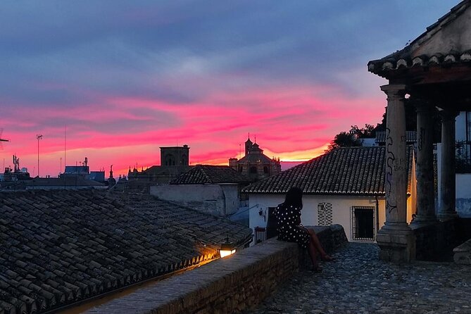 Private tour: 4 cultures, Granada in depth - A private 2–3 hour Granada route that saves your energy