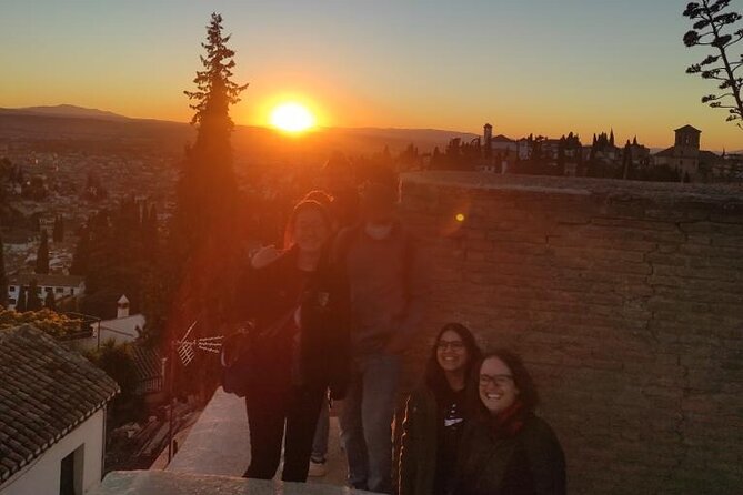 Private tour: 4 cultures, Granada in depth - Guides matter here: who you may get and what they tend to do