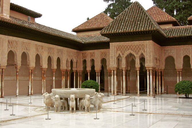 Private Tour Alhambra, Generalife and Nasrid Palaces - Your 3-hour flow: how the complex stays readable