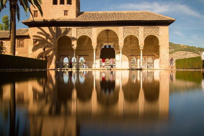 Private Tour Alhambra, Generalife and Nasrid Palaces - Practical tips that make the difference inside