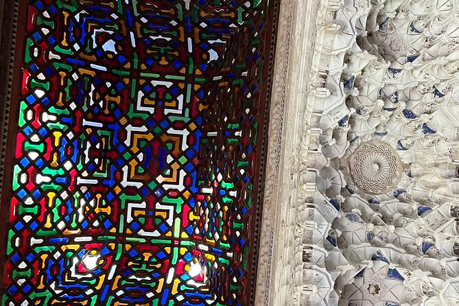 Private Tour in the Alhambra : buy your tickets and book your tour - Palace of Carlos V: a shorter stop with bigger contrasts