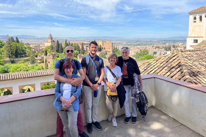 Private Tour in the Alhambra : buy your tickets and book your tour - Price and logistics: the real value is in the guide + audio