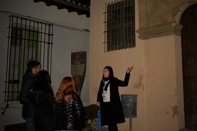 Private Tour Legends of Granada and Albaicín (Spanish language) - Stop 3: Lower Albaicín alleys, a mostly easy slope story