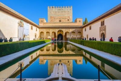 Skip the line: Alhambra Palace and Generalife Gardens Private Guided Tour - Nasrid Palaces: Where the Moorish Story Becomes Physical