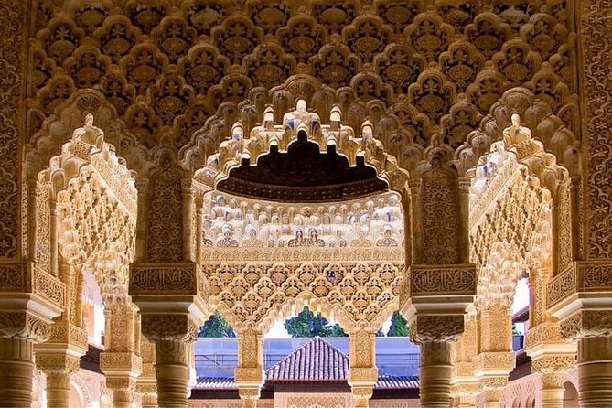 Skip the line: Alhambra Palace and Generalife Gardens Private Guided Tour - How to Make This Tour Run Smoothly