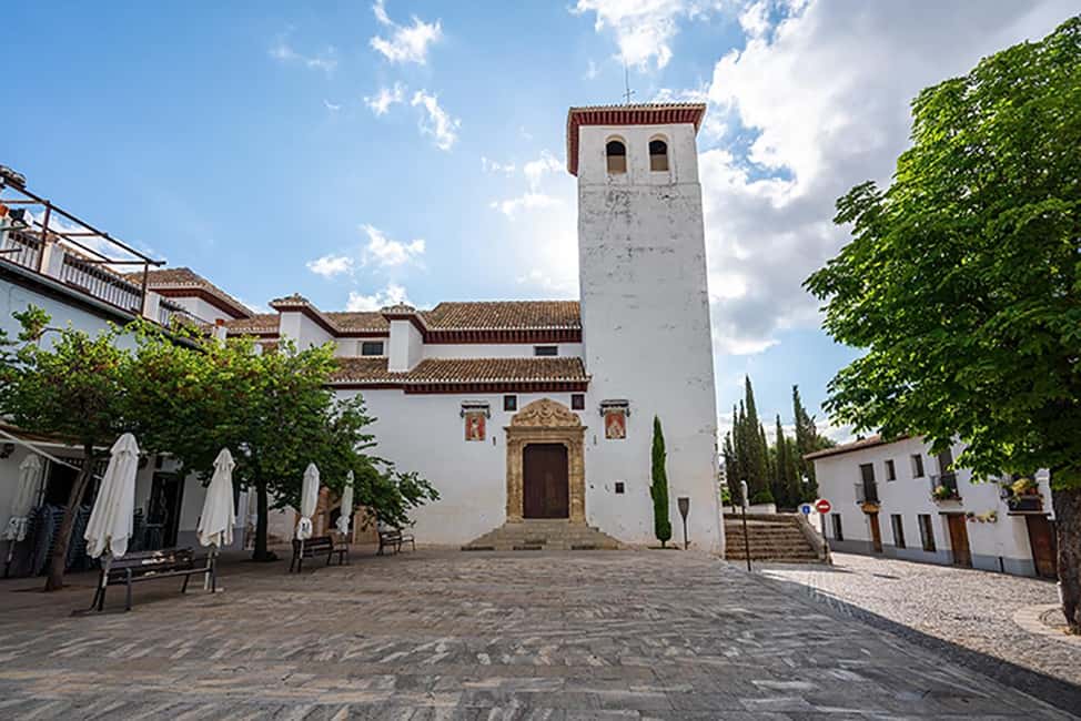 Tour Granada from its Origin; Albaicín - Puerta de Elvira to Puerta Monaita: your first “why this is here”