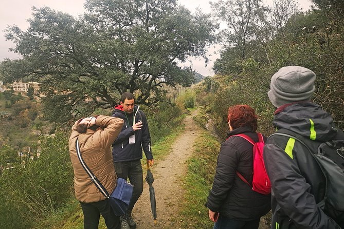 Water paths. Private adventure and history tour - The Alhambra Edge: Understanding Eastern-Wall Water Supply