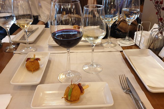Wine Tasting in Granada - Meet your guide: what Katia seems to do best